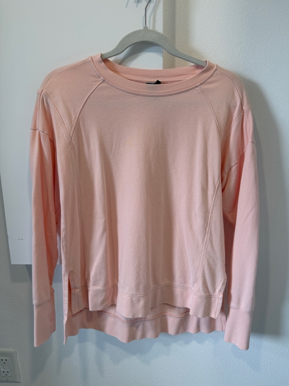Sweaty Betty Light Peach Crewneck Sweatshirt